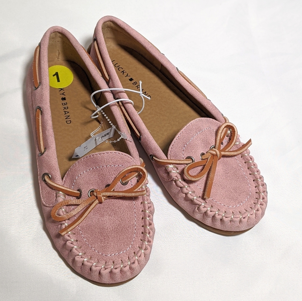 💲NWT Lucky Brand Pink Moccasins Size 1 - Picture 2 of 3